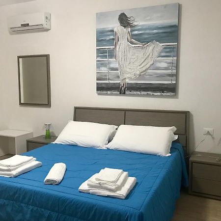 Baia Dell'Orso Bed and Breakfast Torre dell'Orso Buitenkant foto