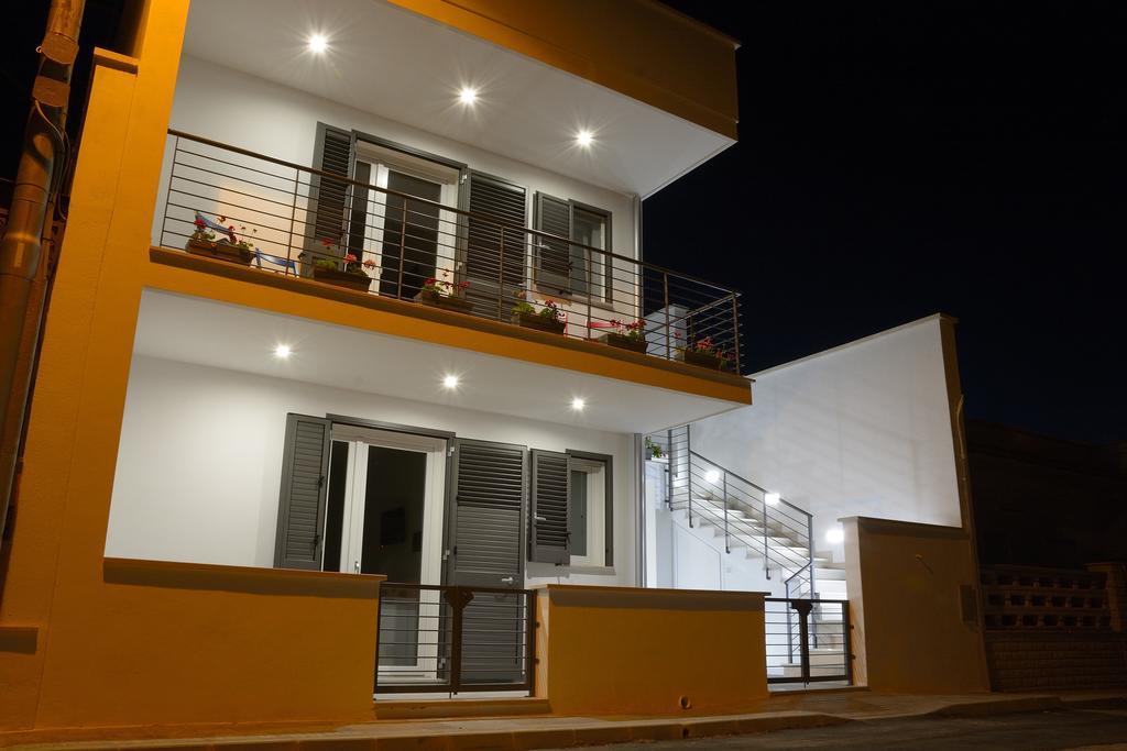 Baia Dell'Orso Bed and Breakfast Torre dell'Orso Buitenkant foto